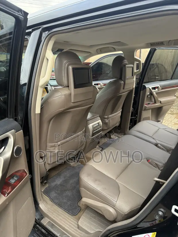 Lexus GX 460 for Rent - 1