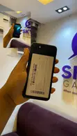 Apple iPhone SE 128GB Black - 1