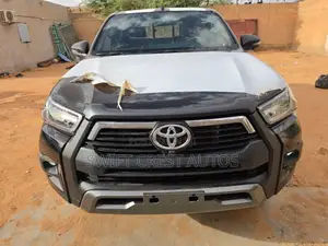 Sabon Toyota Hilux 2026 Baki
