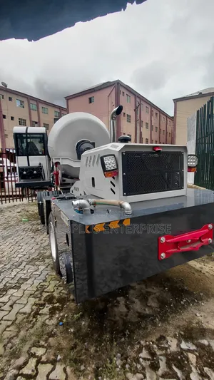 Eurotrac CM4000 4000L Mai Haɗa Siminti Mai Ɗaukar Kansa