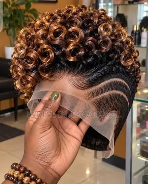 Vibrant Short Wigs for Ladies
