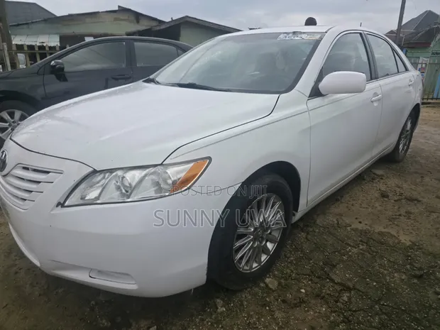 Toyota Camry 3.5 LE 2008 White - 1