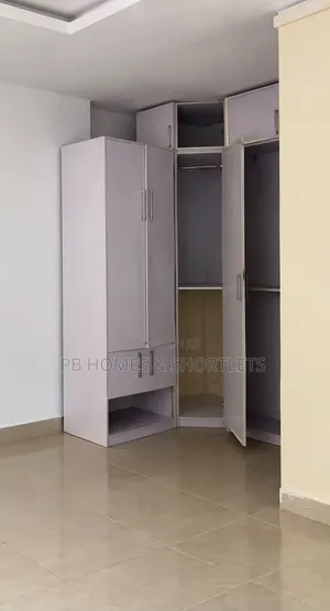 3-Bedroom Renovated Townhouse/Terrace for Rent in Lekki Expressway