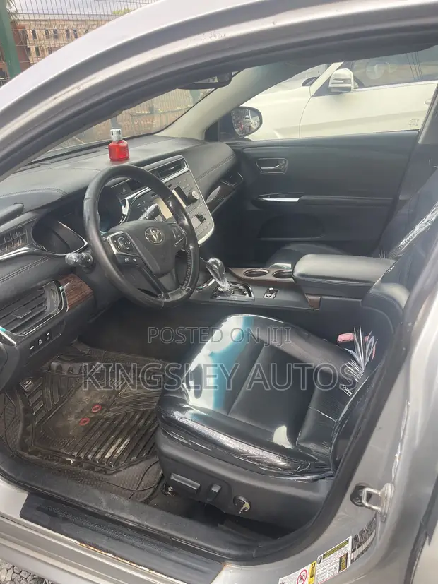 2013 Toyota Avalon XLE Premium Sedan - 1