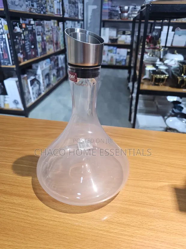 Baer Crystal Wine Decanter with Stainless Steel Aerator - 1