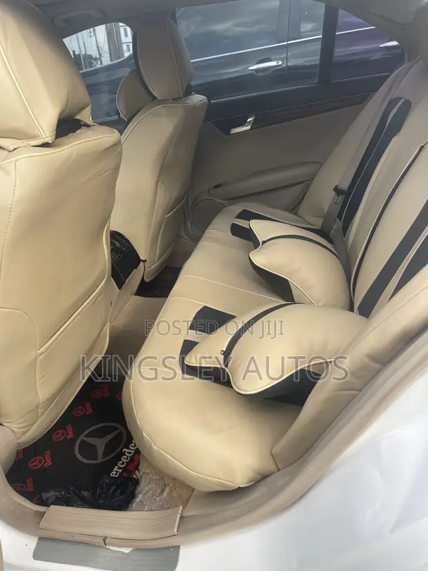 2011 Mercedes-Benz C300 Sport 4Matic Sedan AWD White - 1