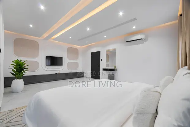 Luxury 1-Bedroom Apartment with Open Kitchen in Lekki Phase 1 - 1