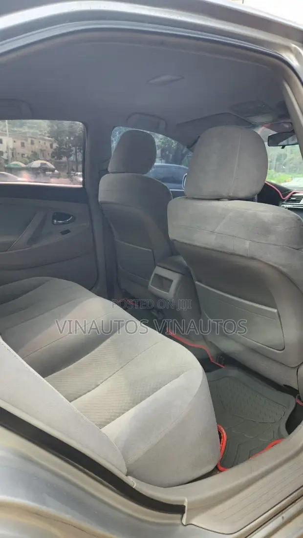 Toyota Camry 2009 LE - 1