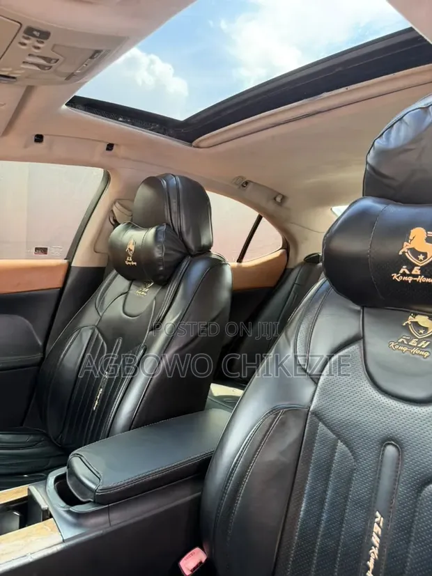 Lexus IS 2010 Black - 1