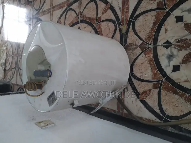 Ariston 50L Used Water Heater - 1