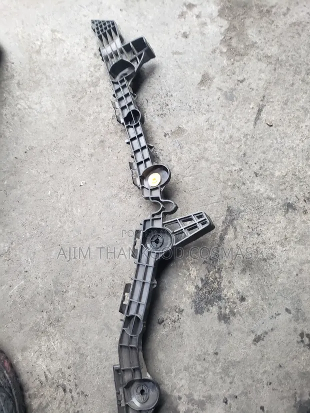 Toyota Avalon Hanger Na Baya Dama (2014-2018) - 1