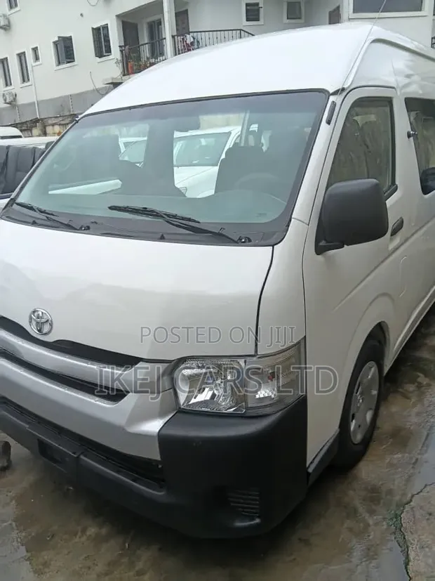 Toyota HiAce 2014 White - 1