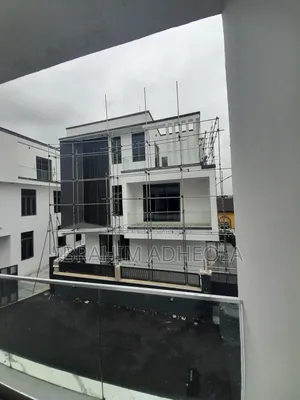 5 Bedroom Detached Duplex da BQ a Omole Phase 2