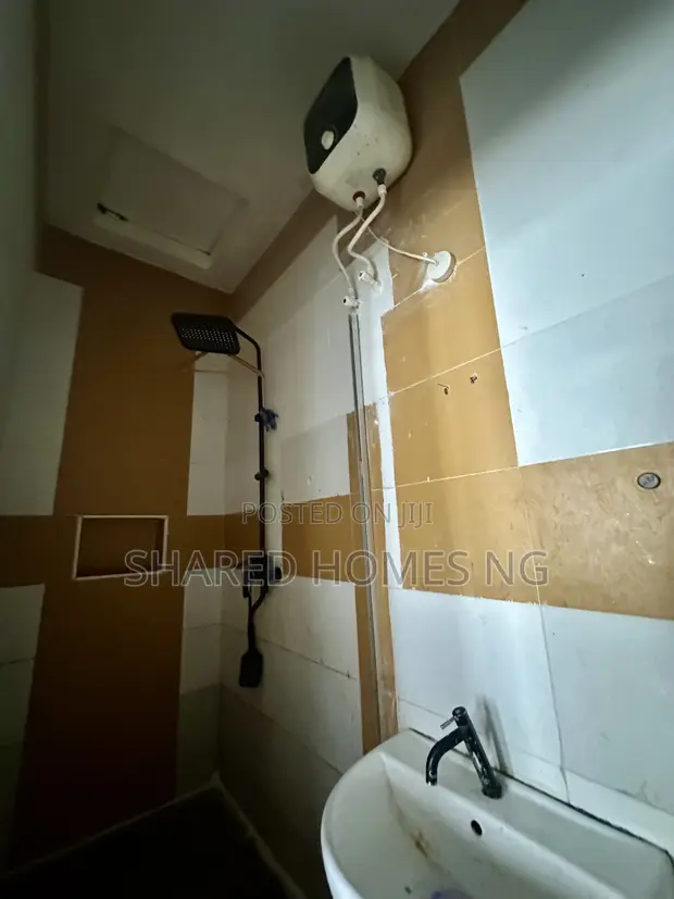 1 Bedroom Shared Apartment for Rent in Jedmoon, Lekki Phase 2 - 1