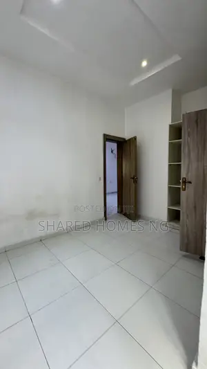 Dak'in Kwana 1 a Raba a Lommond Garden, Lekki Phase 2
