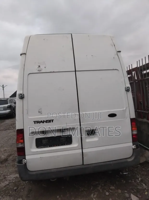 Ford Transit 2006 White - 1