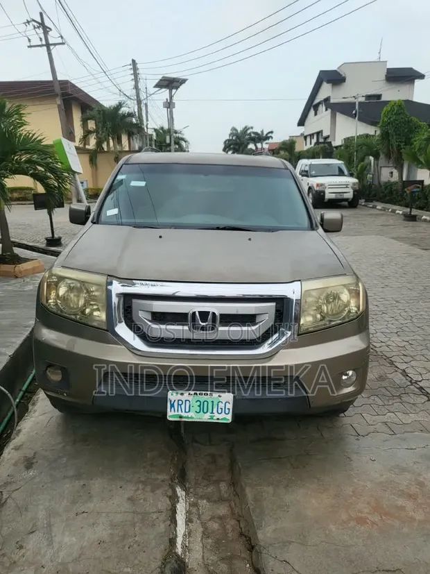 2011 Honda Pilot Touring FWD SUV - 1