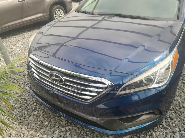 Hyundai Sonata 2015 Blue - 1