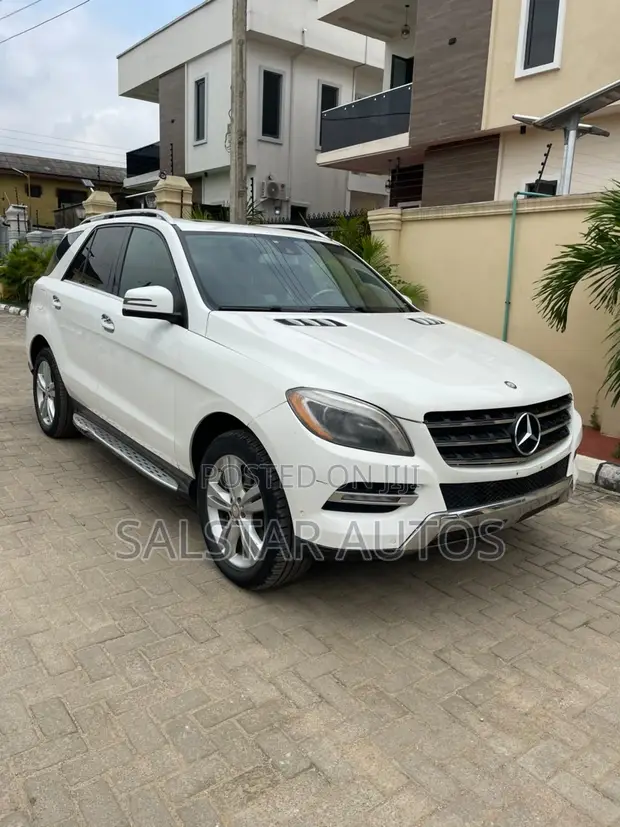 2015 Mercedes-Benz ML350 4MATIC SUV - 1