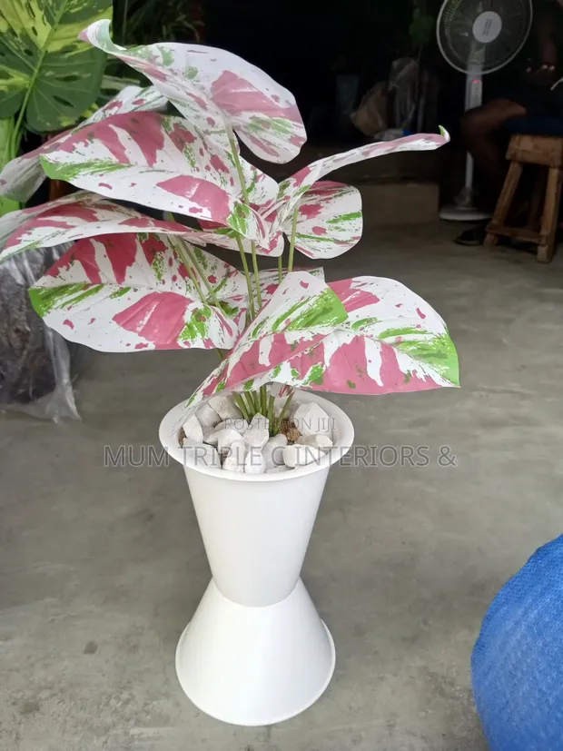Mum Triple C Artificial Flowers and Vase Set - 1