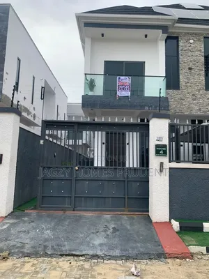 5-Bedroom Duplex don haya a Ikota G.R.A, Lekki Phase 1