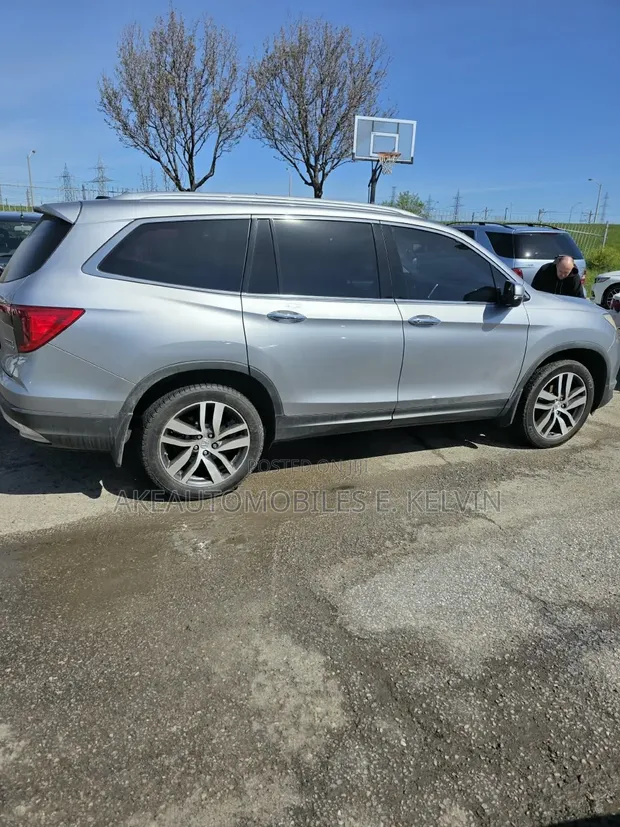 2017 Honda Pilot Touring SUV - Wadda Akawo - 1