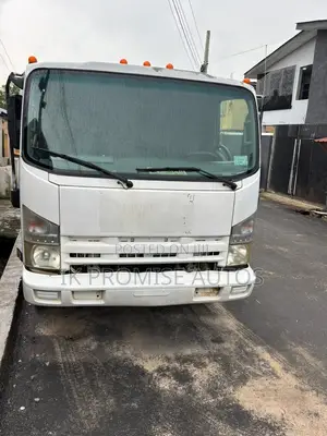 Isuzu 2009 White Cooking Truck