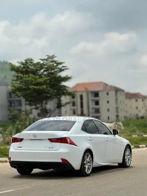 2016 Lexus IS 300 AWD F-Sport