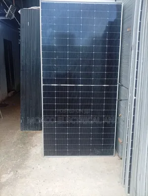 Ingantattun Jinko Solar Panels masu 600W