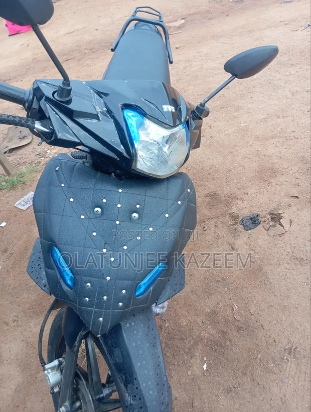 TVS Neo NX 2025 Black - 1