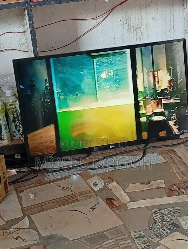 Used 32-Inch LG LED TV (Non-Smart) - 1