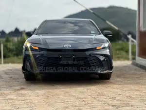 2024 Toyota Camry Hybrid SE - Matt Black