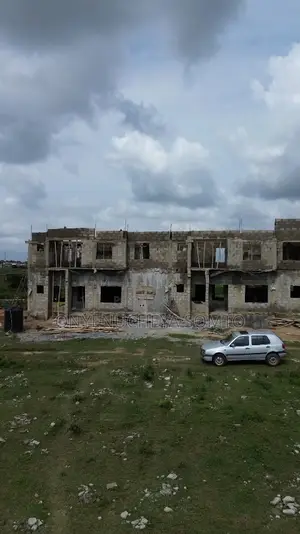 Filin Estate 350sqm tare da R of O a Idu Industrial