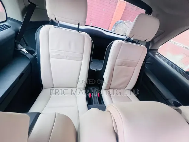 Volvo XC60 2010 White - 1