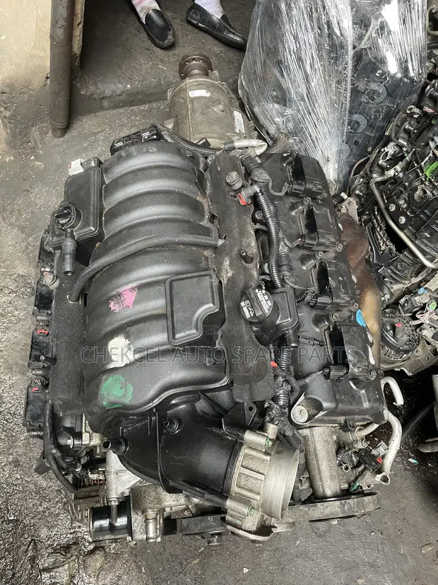 Dodge Charger Scat Pack 6.4L Engine - 1