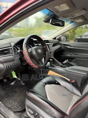 2019 Toyota Camry LE 2.5L Red