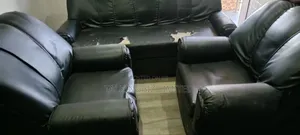 Sofa Na Kashi 3 Bakar Fata Na Hannun Jiya