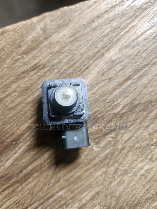 Ford Explorer Boot Camera (2016-2019) - 1