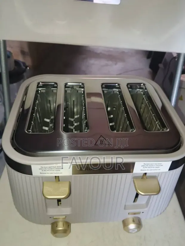 Russell Hobbs 4-Slice Pop-Up Toaster - 1