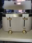 Russell Hobbs 4-Slice Pop-Up Toaster - 2