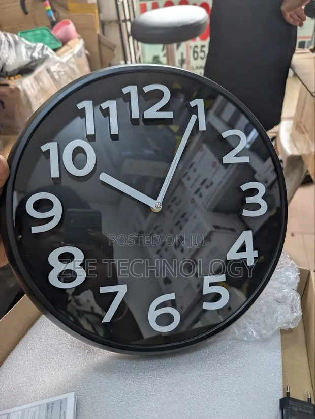 Spy Wall Clock Camera with Hidden Lens & Built-in Battery - 1