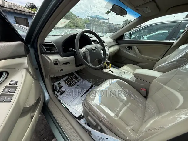 Toyota Camry LE 2011 Foreign Used - 1
