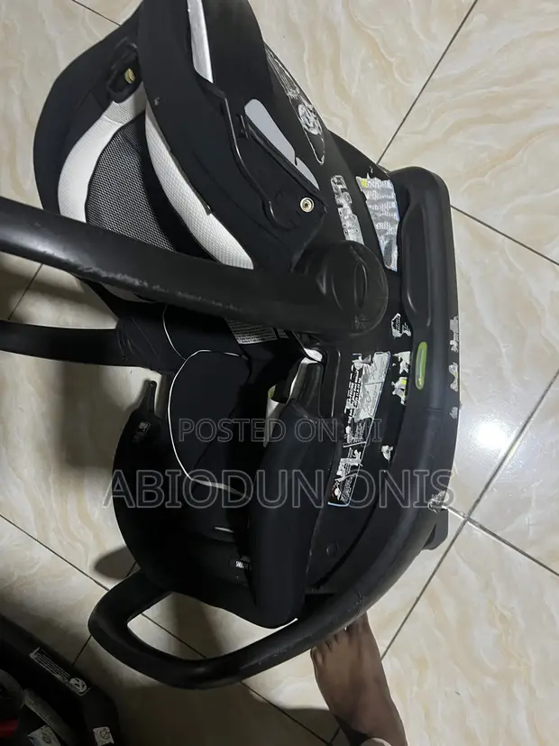 Graco Infant Car Seat - 1