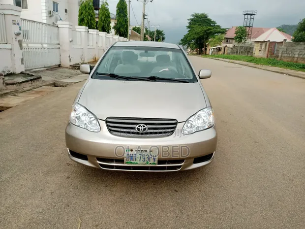 2004 Toyota Corolla LE Gold - 1