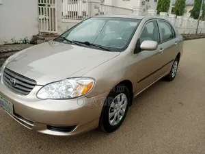 2004 Toyota Corolla LE Gold