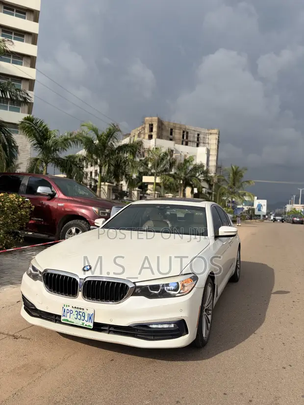 2017 BMW 530i White - 1