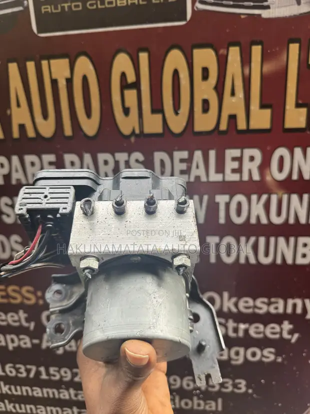Toyota 4Runner ABS Pump Module 2020-2024 - 1