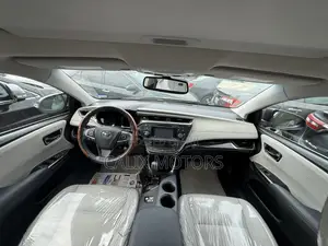 2014 Toyota Avalon XLE Burgundy