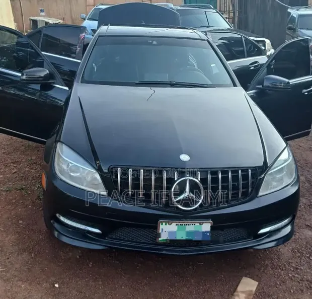 Mercedes-Benz C300 2013 Black - 1