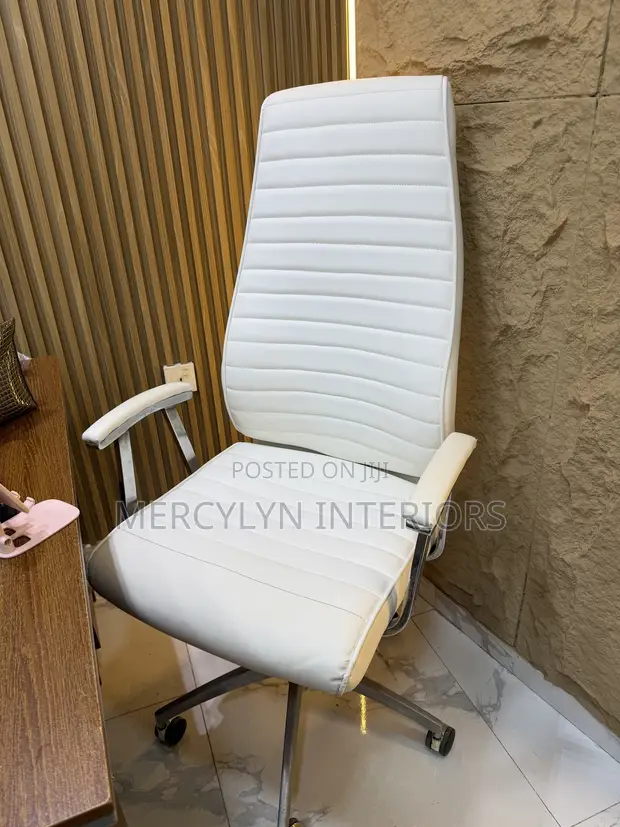 Executive Swivel Office Chair - 1
